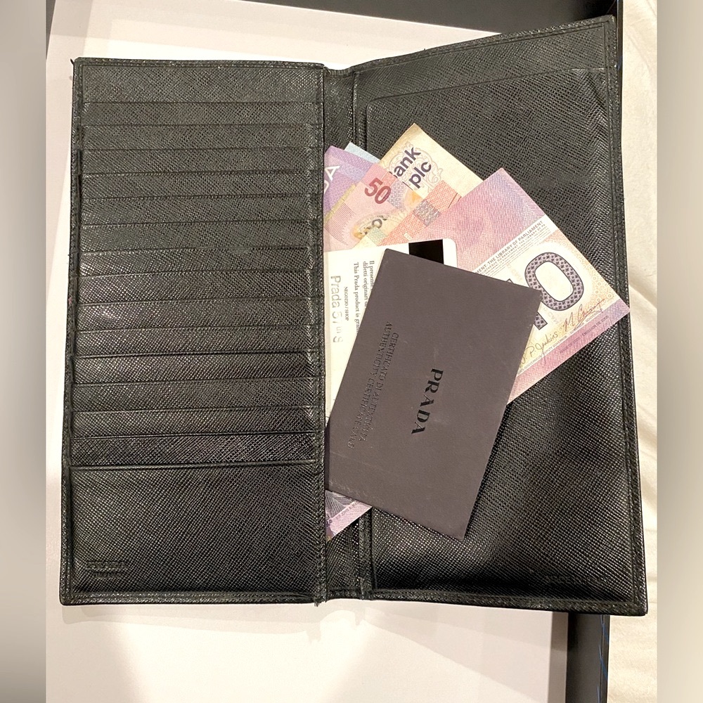 PRADA SAFFIANO NERO CHECKBOOK WALLET